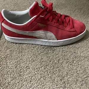 Men’s pumas